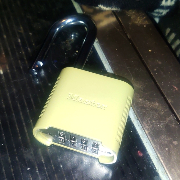 Big Boy Master Lock 🔐 (changeable combination spinners) - Picture 2 of 4